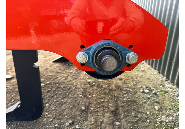 SUBSOILER AERATOR RIPPERS -  Tractor, for Vine Yards and Orchards